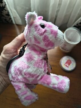 Scentsy Genna Giraffe Buddy Clip Plush